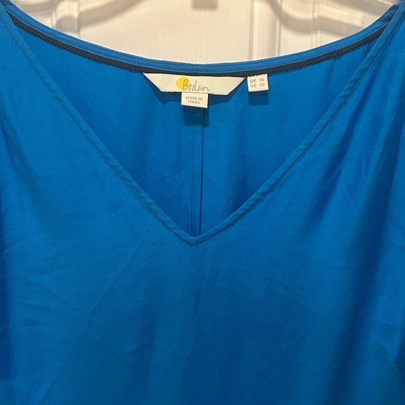 Boden Women’s Royal Blue Silk Blend Blouse Size 10 Short Sleeve, V-Neck - Picture 2 of 6